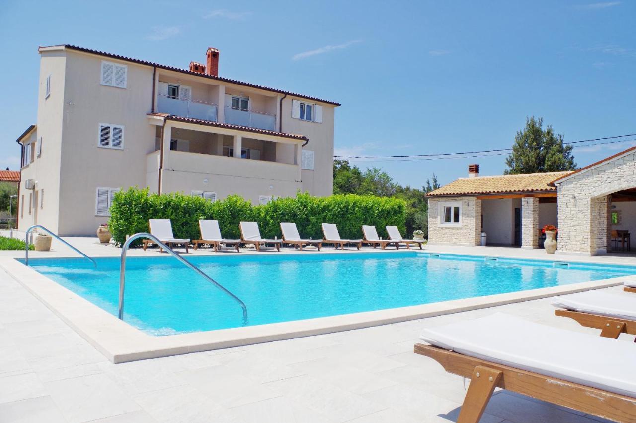 Holiday Apartments In House Sanja Rakalj Exterior photo